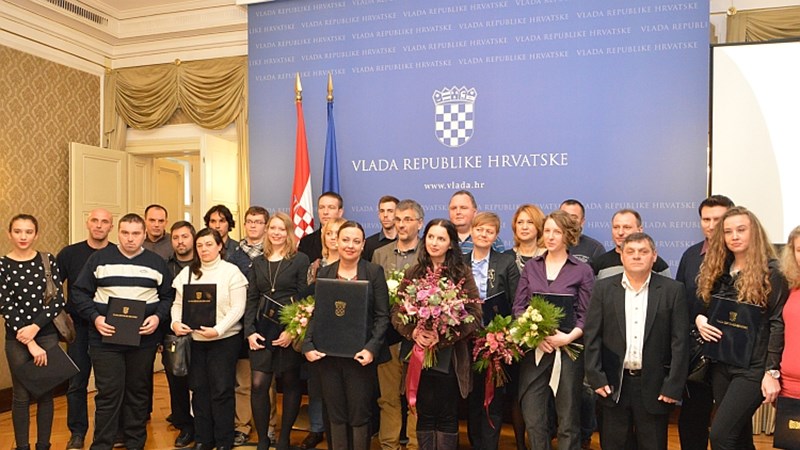 Potpredsjednica Vlade Opačić dodijelila Državne nagrade za volontiranje u 2014. godini